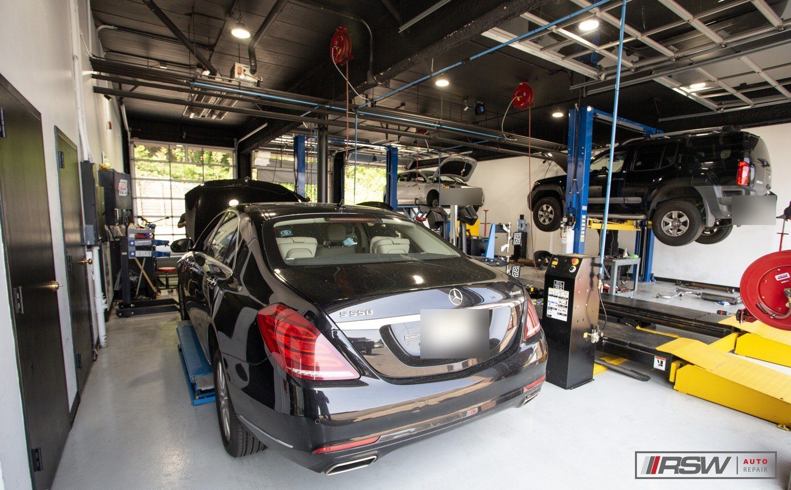 Mercedes-Benz S 550 and other European cars in the service bays at RSW European Auto Repair - Kinnelon on Route 23